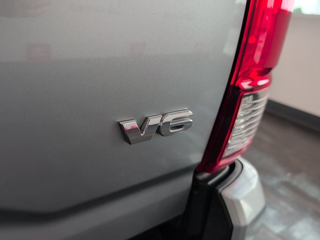 2022 Toyota Tacoma SR5 V6