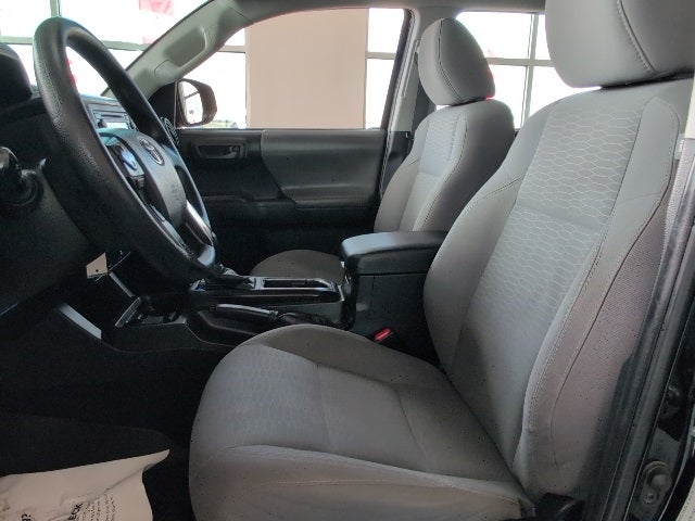 2016 Toyota Tacoma SR