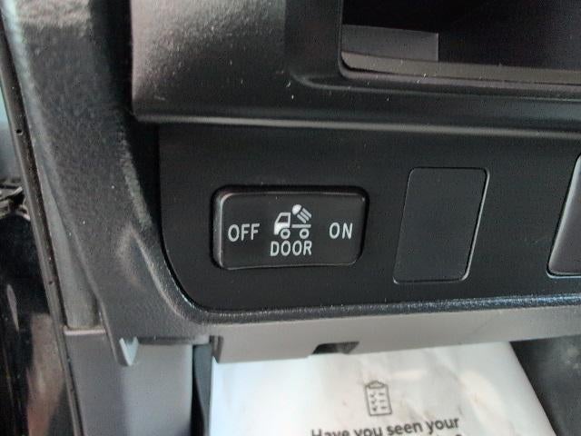 2016 Toyota Tacoma SR