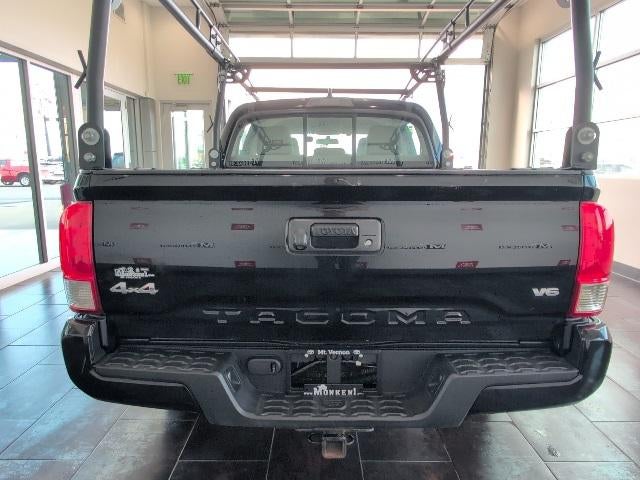 2016 Toyota Tacoma SR