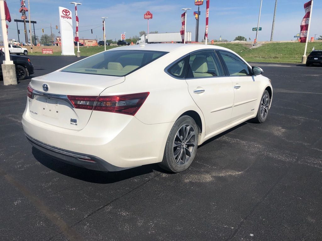 2018 Toyota Avalon Hybrid XLE Plus