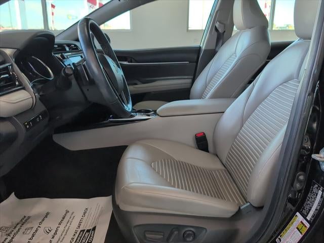 2020 Toyota Camry Hybrid SE