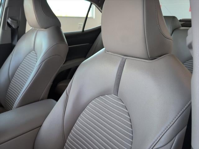 2020 Toyota Camry Hybrid SE