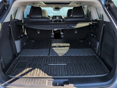 2021 Toyota Highlander Hybrid Platinum