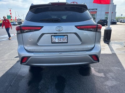 2022 Toyota Highlander Platinum