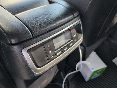 2018 Toyota Highlander Base