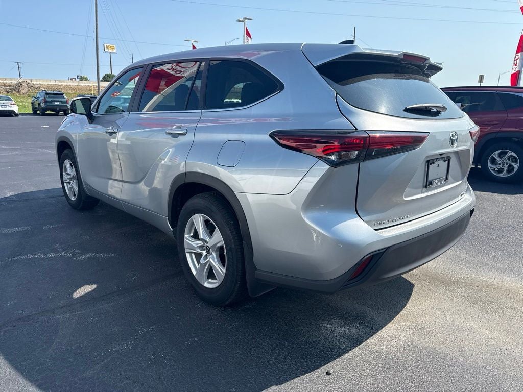 2024 Toyota Highlander LE