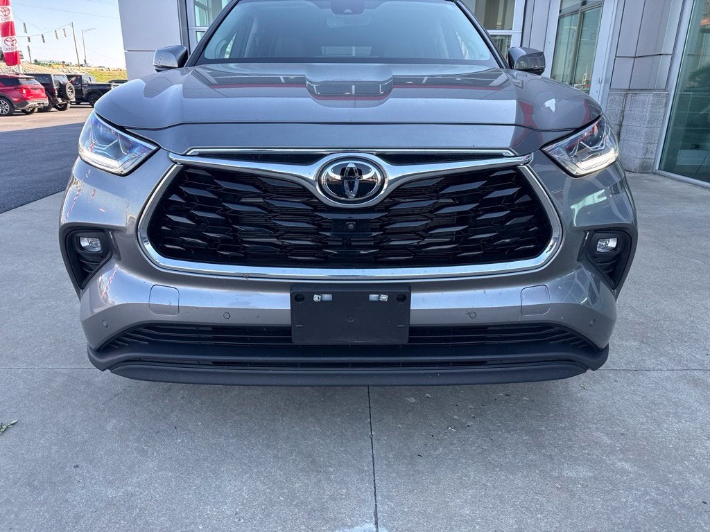 2026 Toyota Highlander Hybrid Limited
