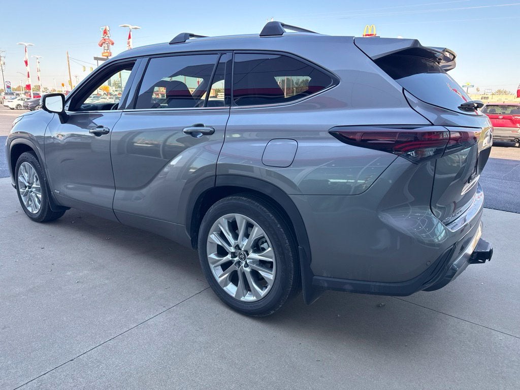 2026 Toyota Highlander Hybrid Limited