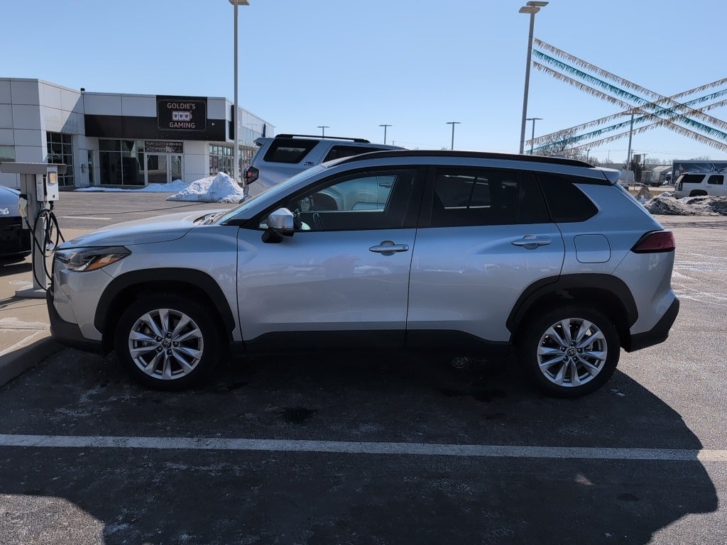 2022 Toyota Corolla Cross LE