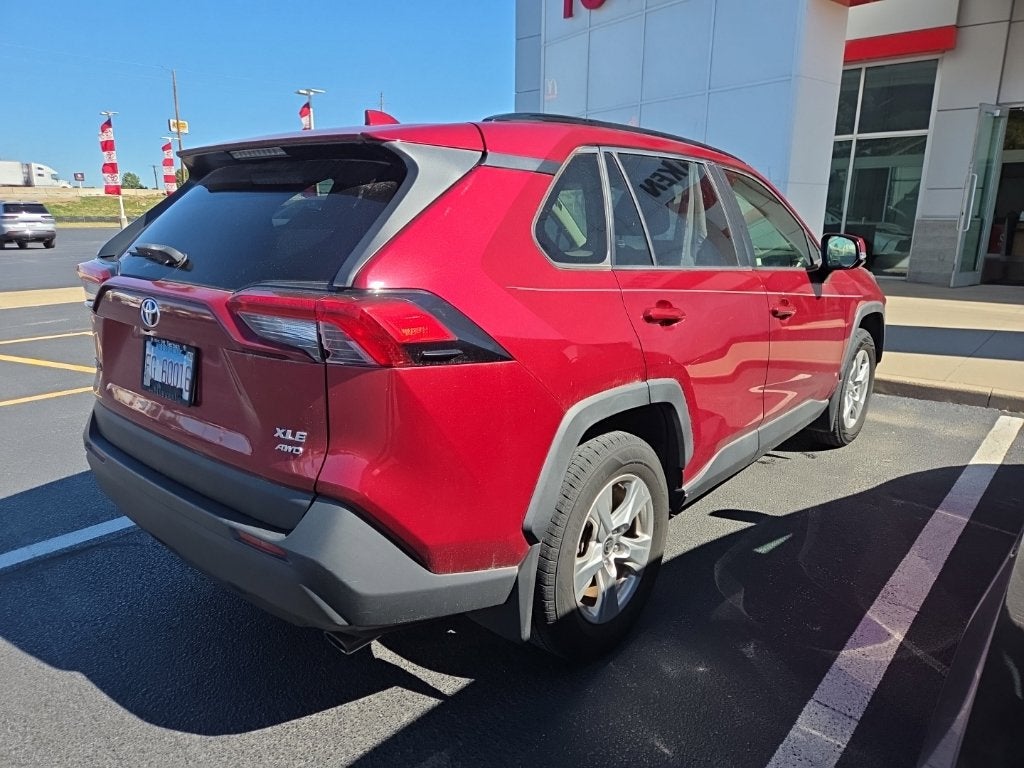 2020 Toyota RAV4 XLE