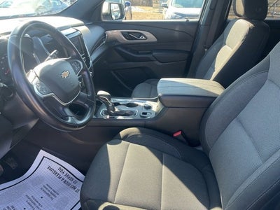 2022 Chevrolet Traverse LT Cloth