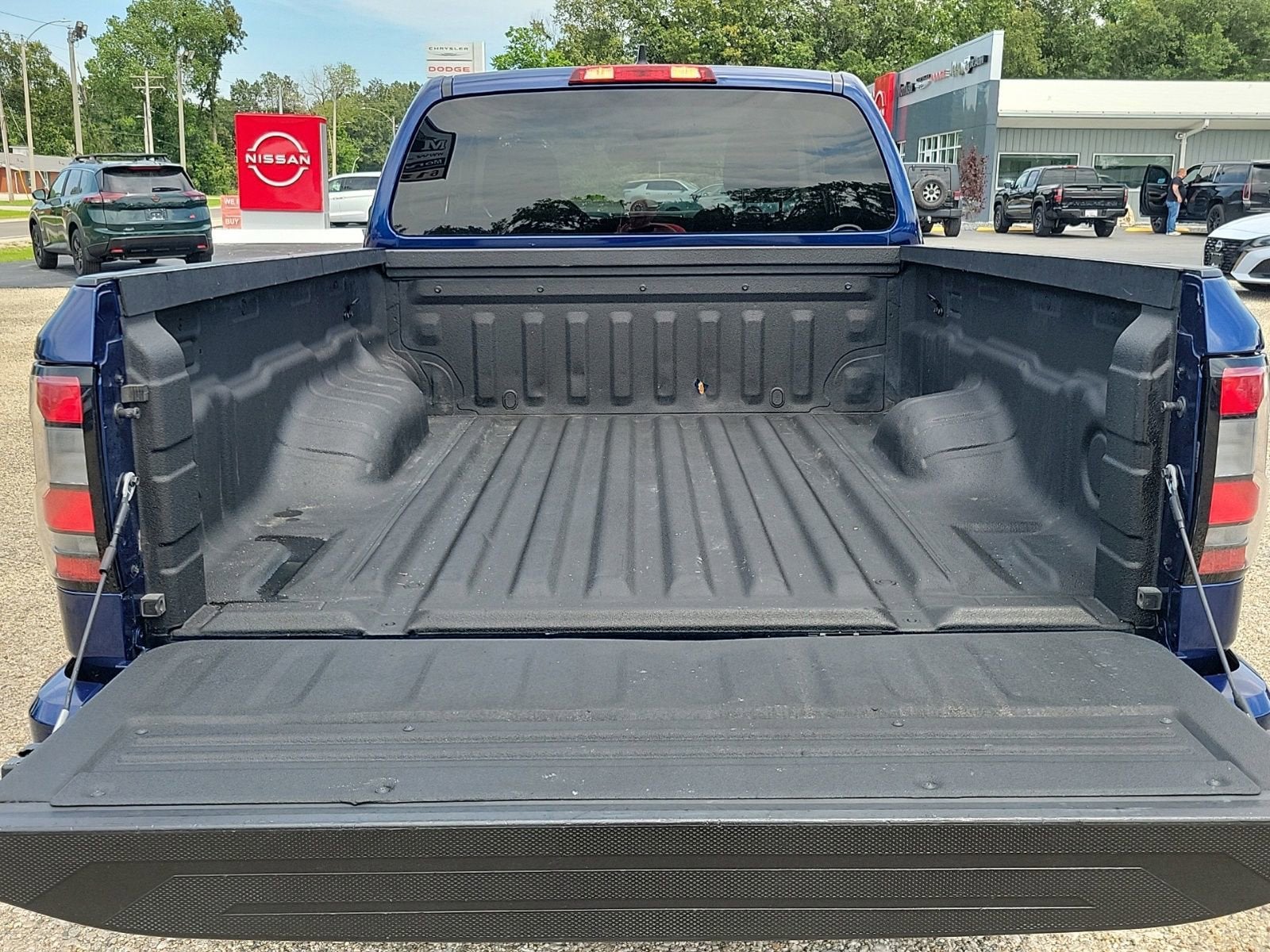 2023 Nissan Frontier SV