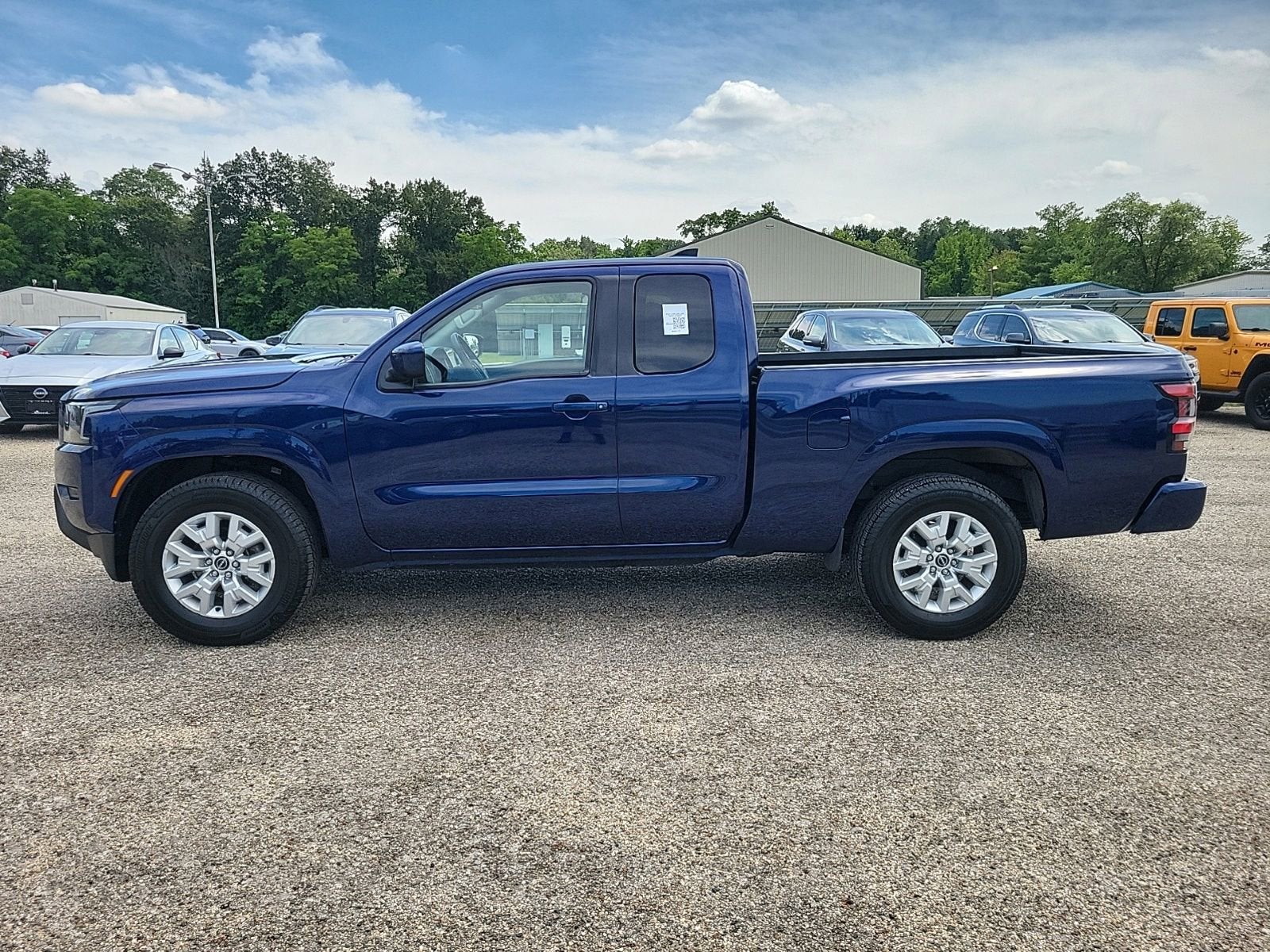 2023 Nissan Frontier SV