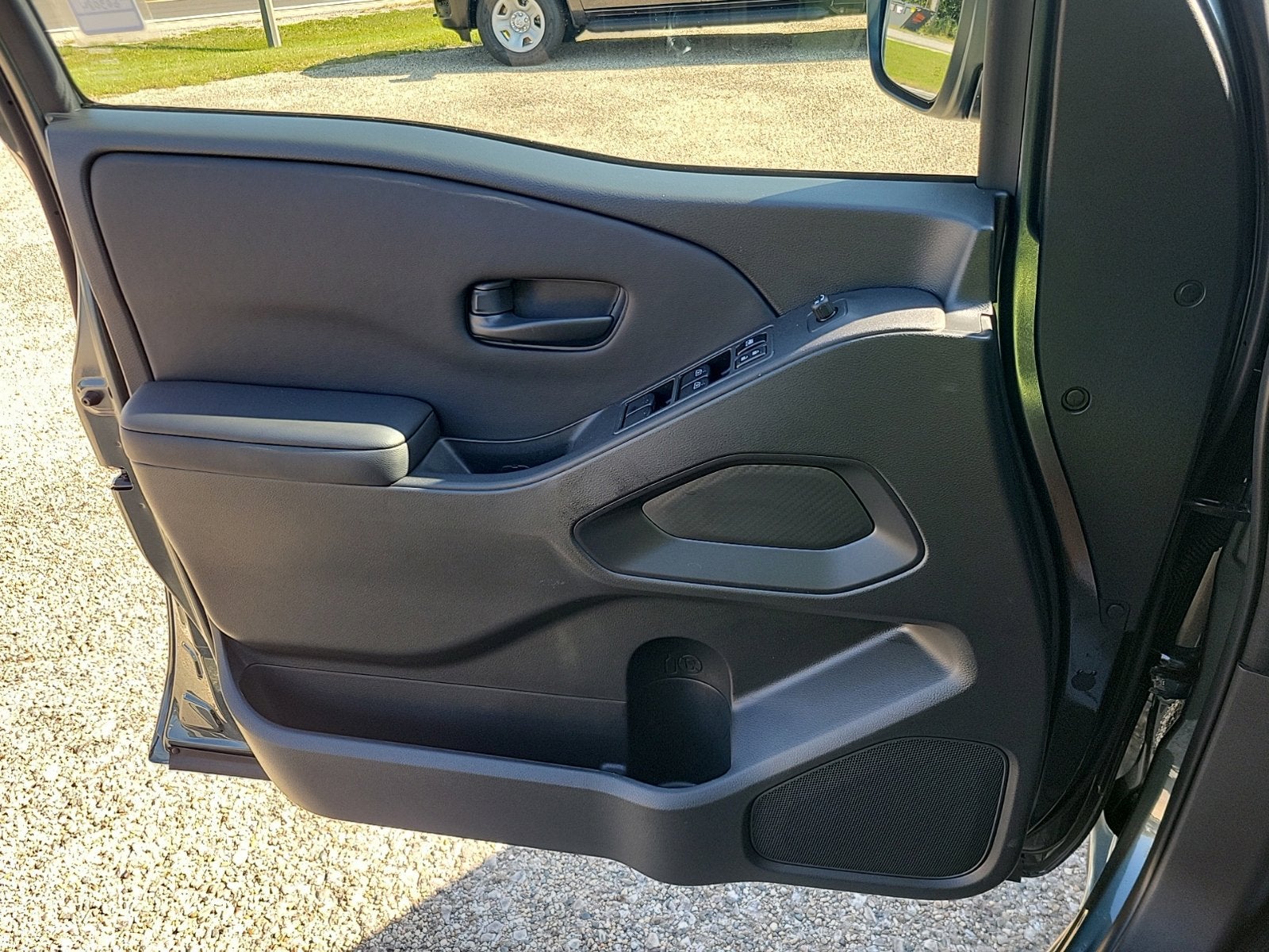 2027 Nissan Frontier Crew Cab SV