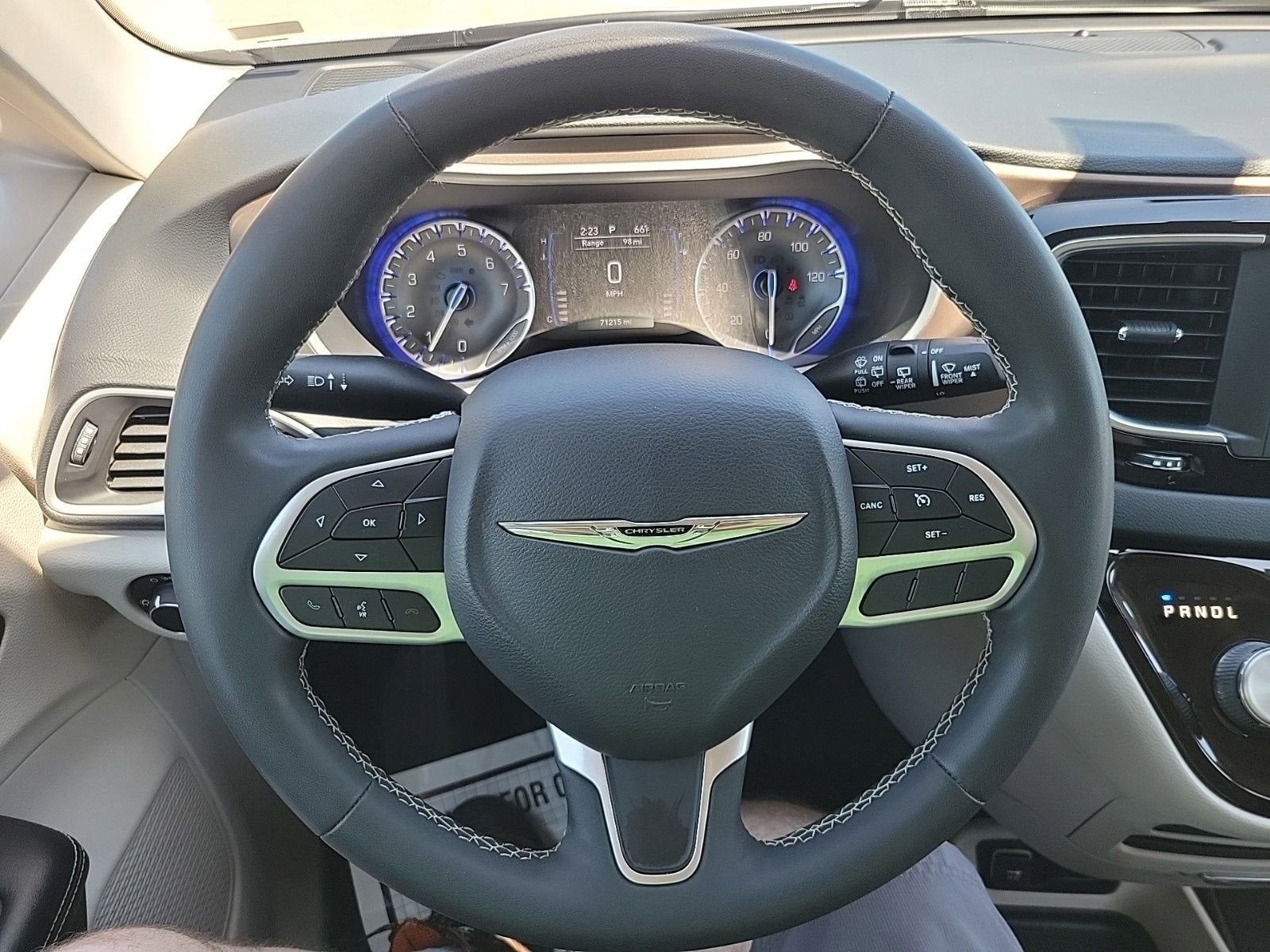 2022 Chrysler Voyager LX