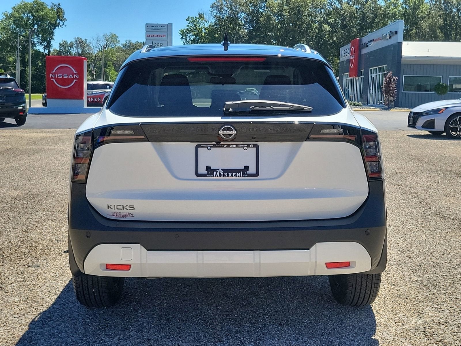 2026 Nissan Kicks SV