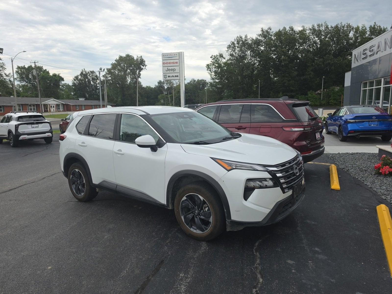 2025 Nissan Rogue SV