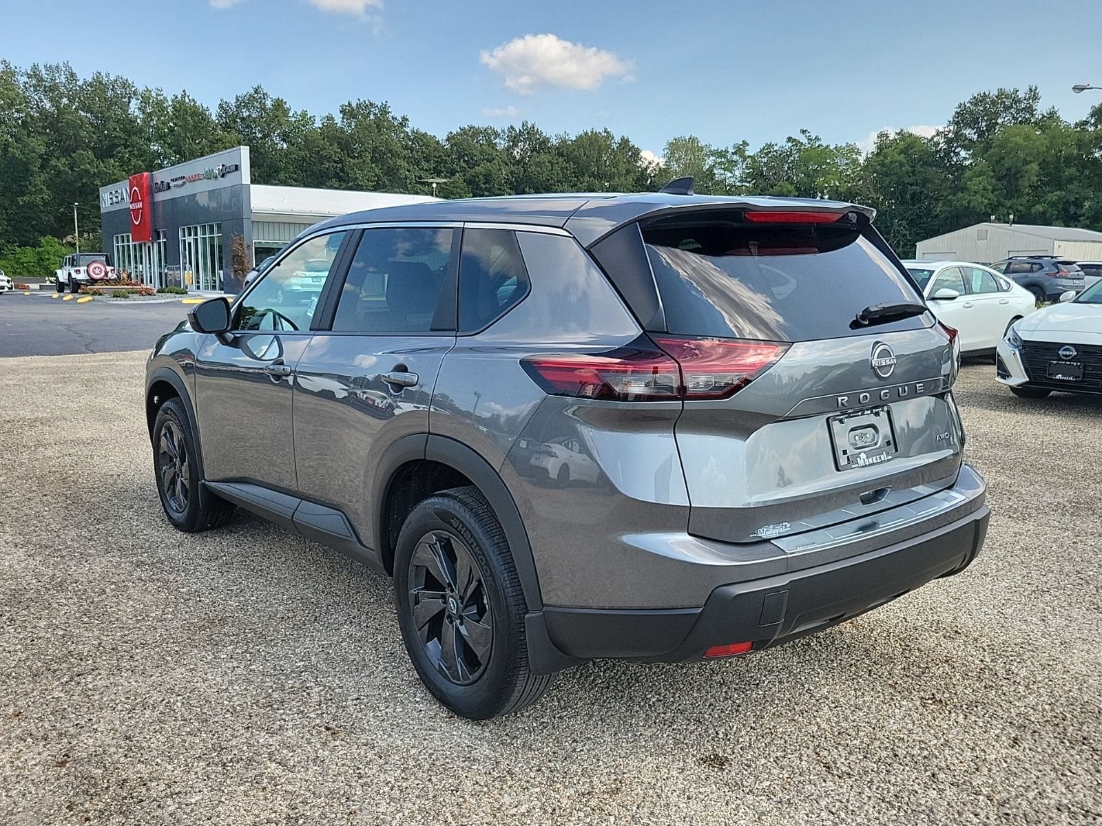 2026 Nissan Rogue SV