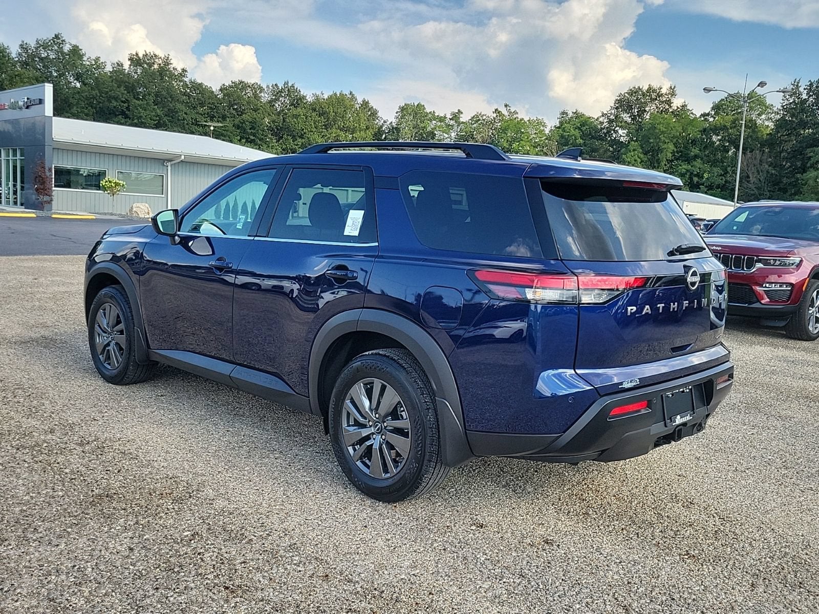 2026 Nissan Pathfinder SV