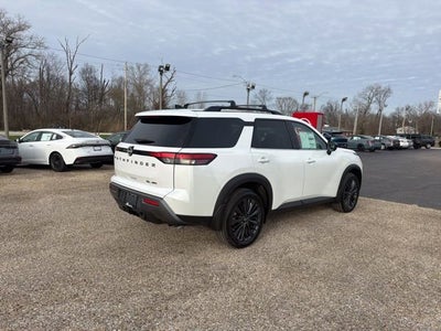 2026 Nissan Pathfinder SL