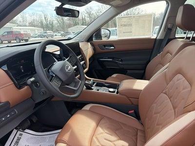 2026 Nissan Pathfinder Platinum