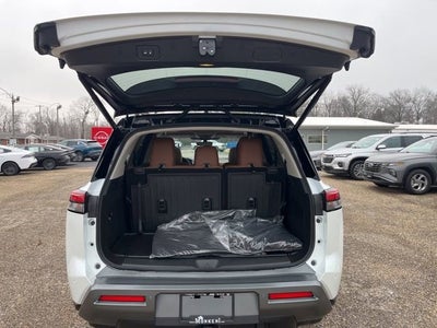 2026 Nissan Pathfinder Platinum